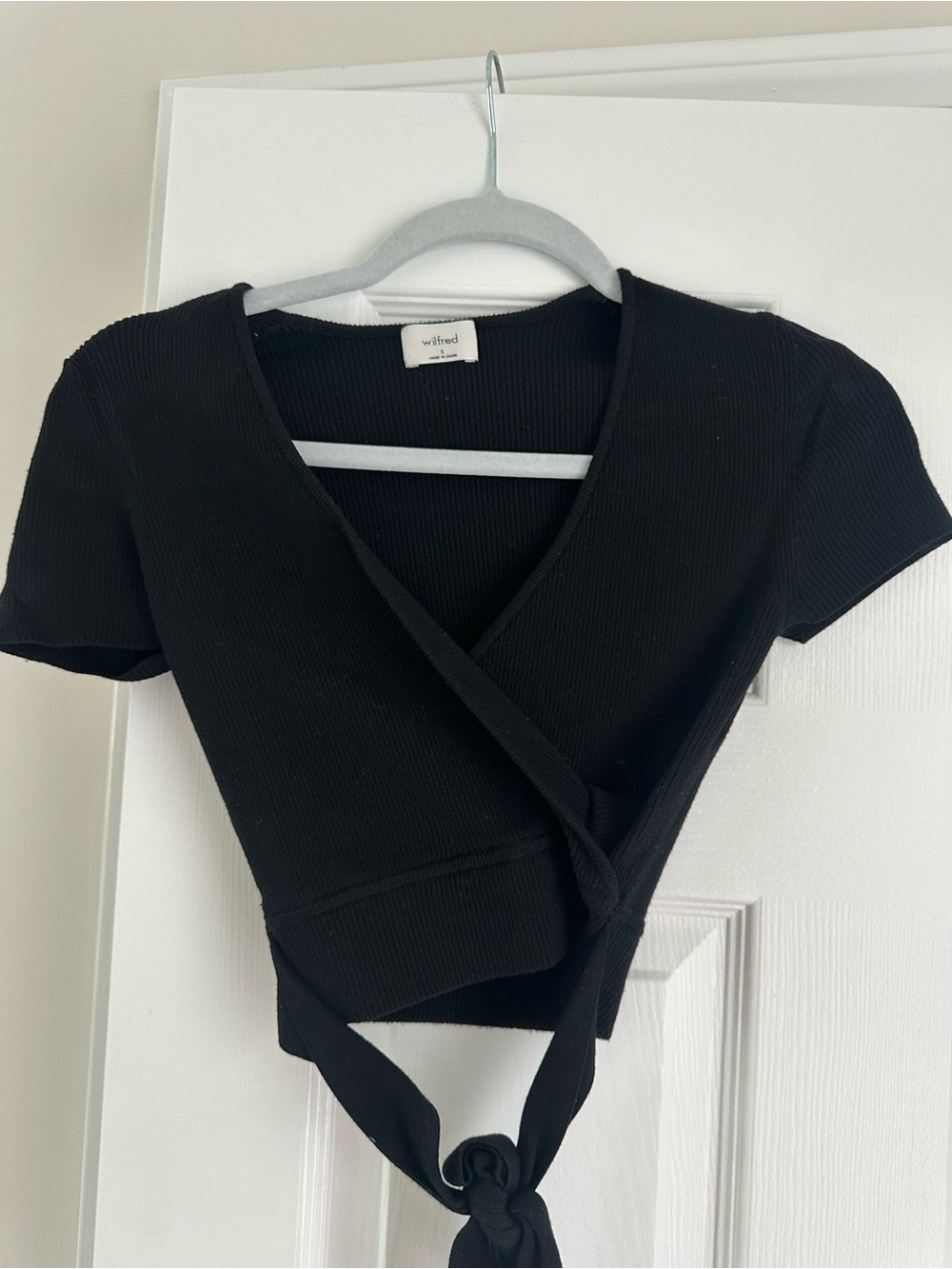 Aritzia Wilfred Black Wrap Top